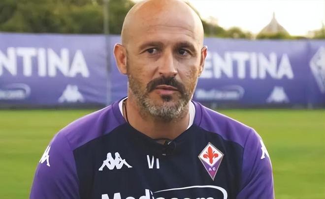 维罗纳的立 维罗纳的立